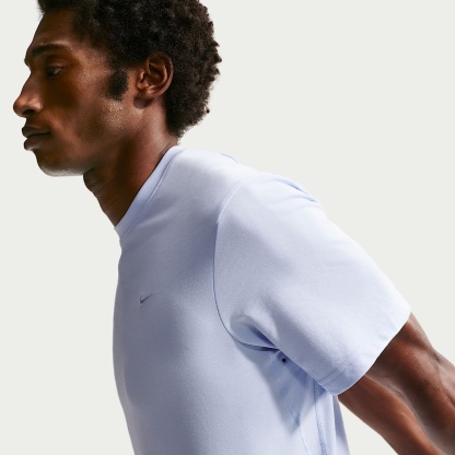 Nike Primary - Nike Primary vielseitiges Nike Dri-FIT Kurzarm-Oberteil für Herren