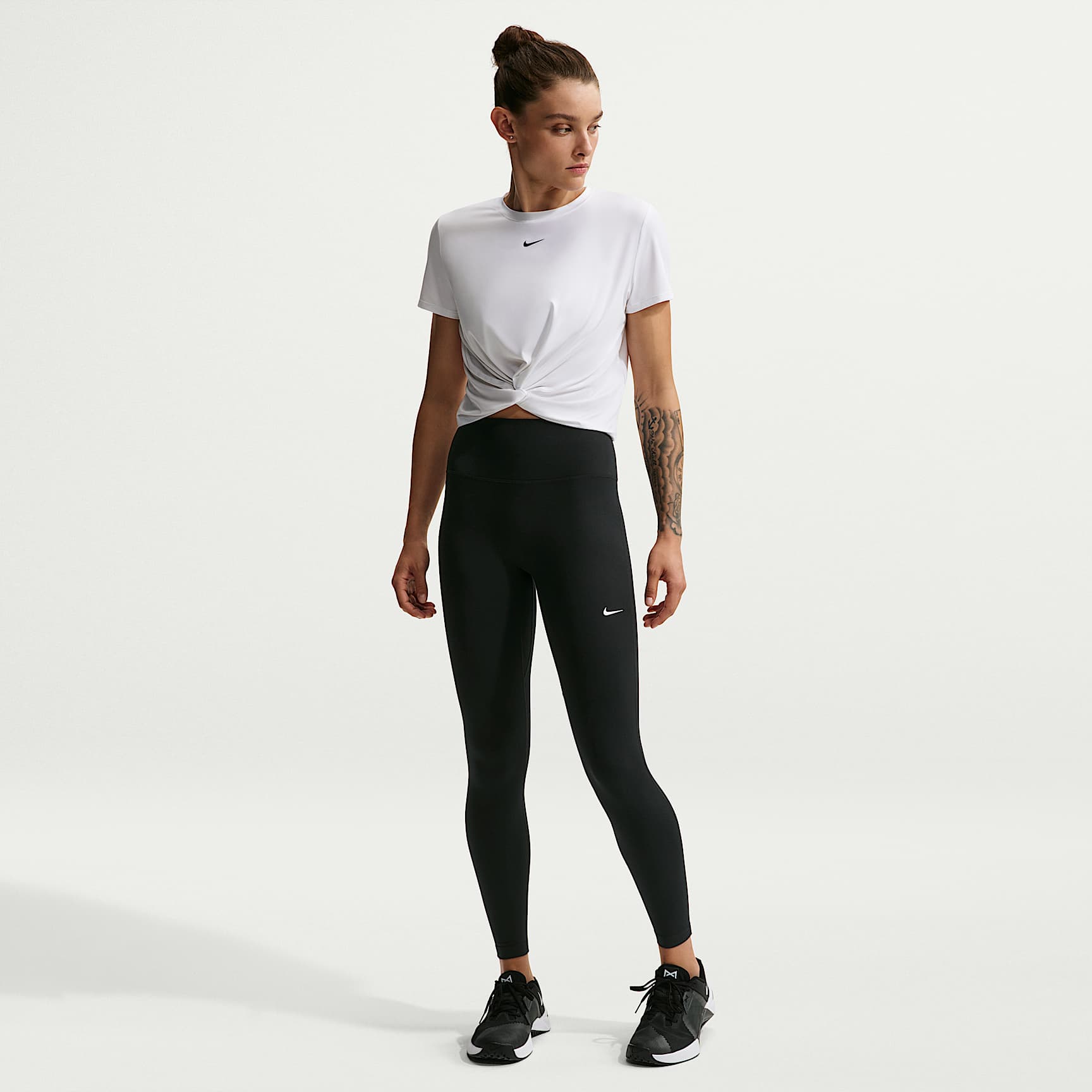 Nike One mit nahtloser Vorderseite - Nike One Leggings in voller Länge mit nahtloser Vorderseite und hohem Bund (Damen)