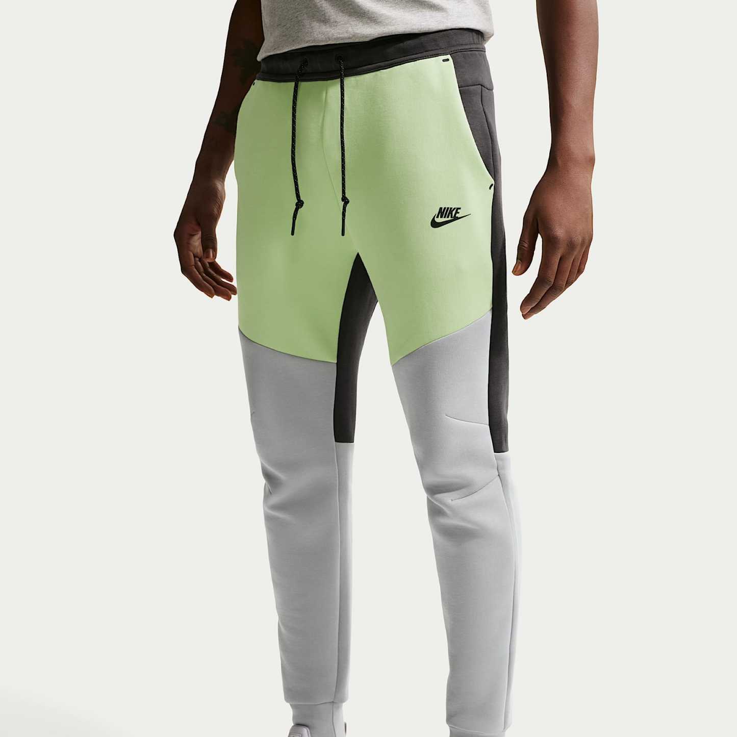 Nike Tech - Nike Tech Fleece-Jogger (Herren)