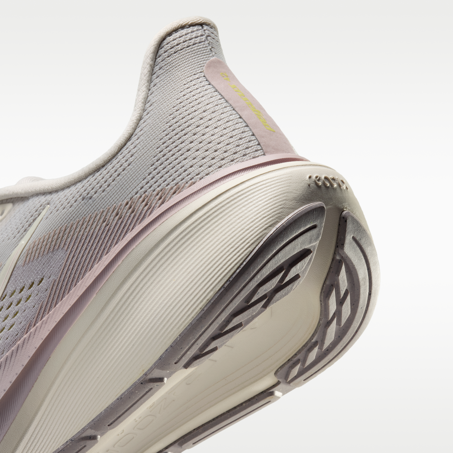 Nike Pegasus 42 - Light Bone/Silver Lilac/Particle Rose/Sail - 8