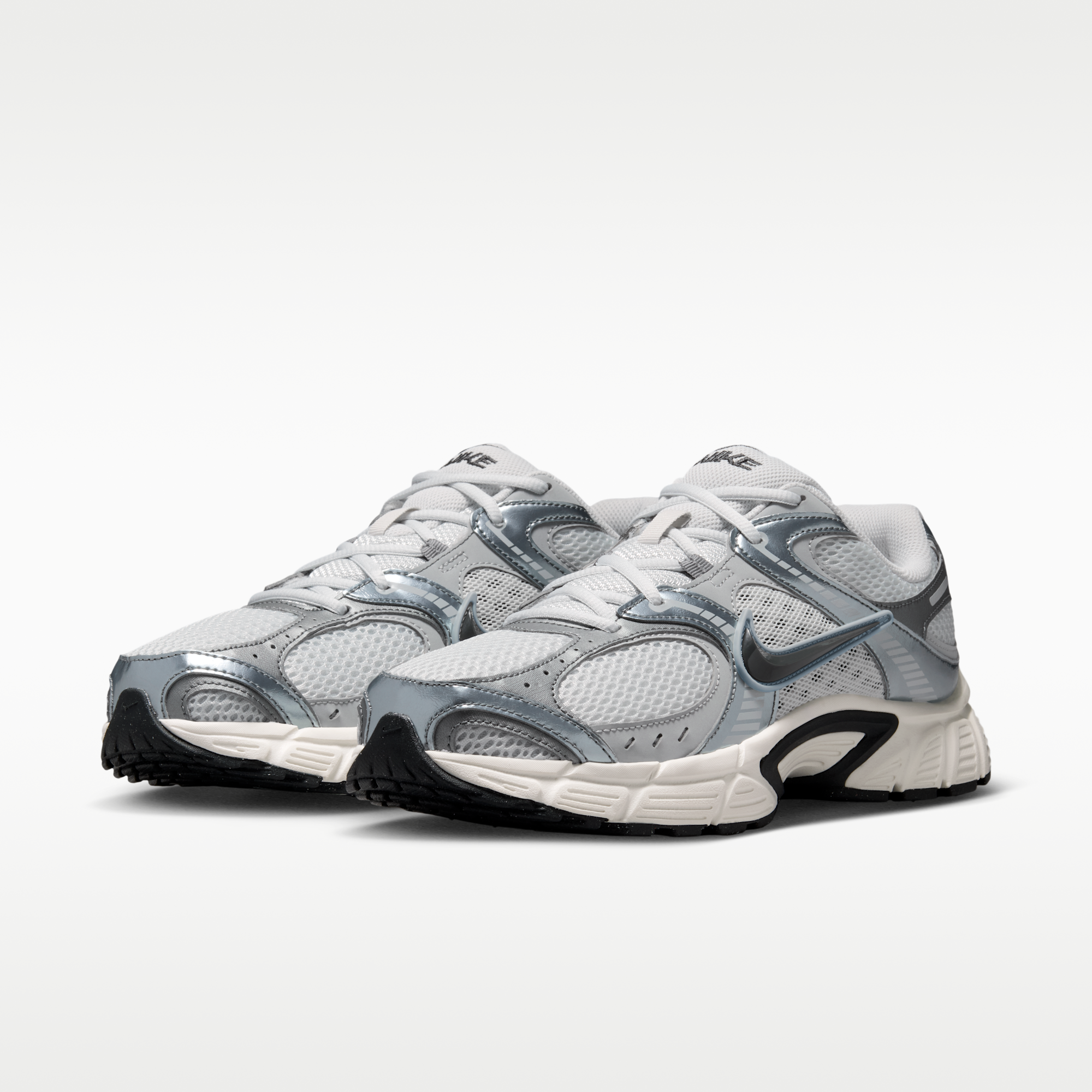 Nike V5 RNR - Photon Dust/Smoke Grey/Light Smoke Grey/Dark Smoke Grey - 5