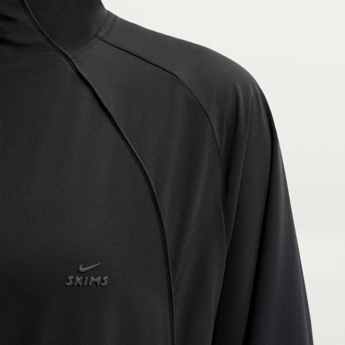 NikeSKIMS Stretch Nylon - NikeSKIMS Stretch Nylon Oversize-Jacke (Damen)