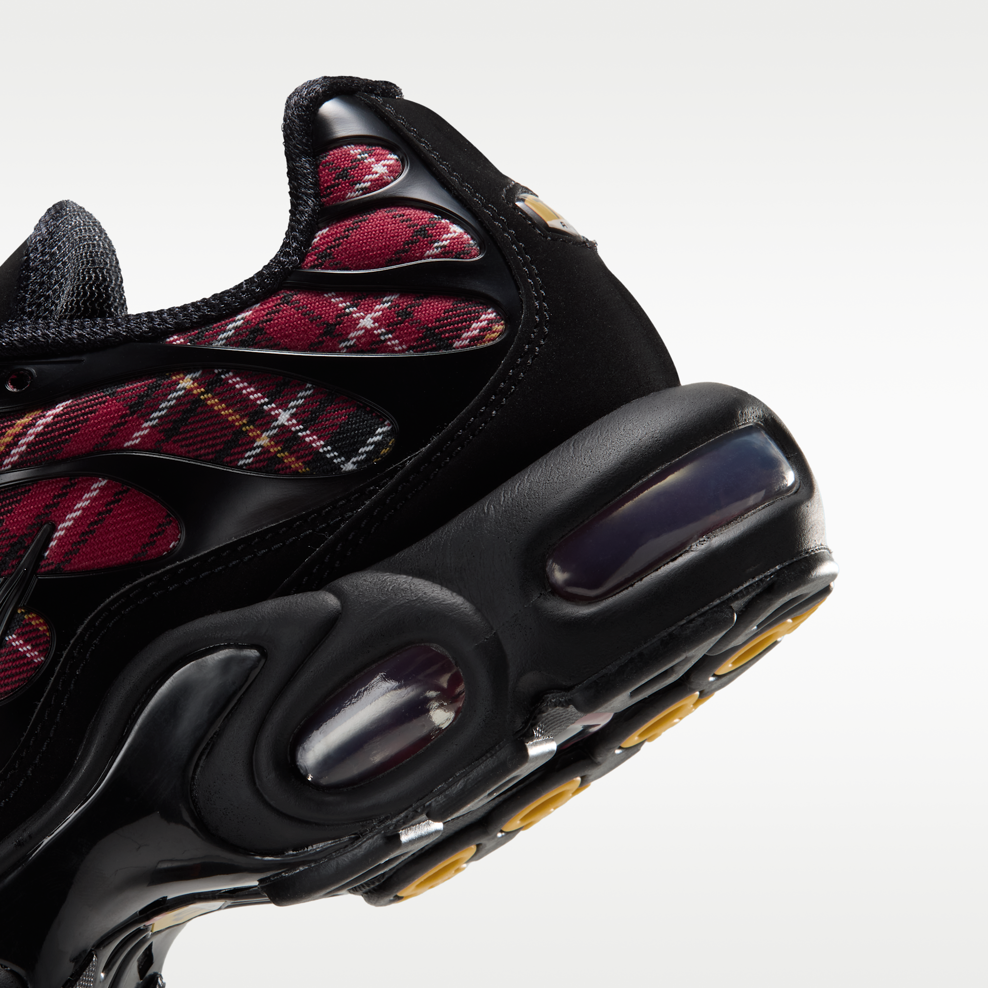 Nike Air Max Plus - Tough Red/Λευκό/Yellow Ochre/Μαύρο - 8