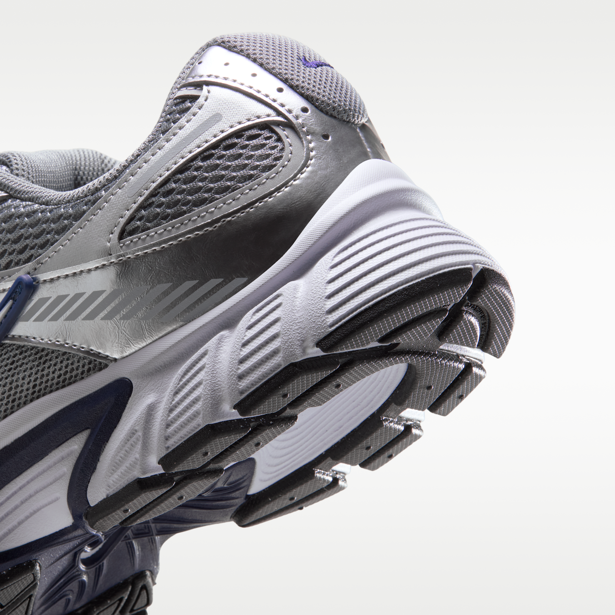 Nike V5 RNR - Smoke Grey/Wolf Grey/Midnight Navy/Metallic Silver - 8