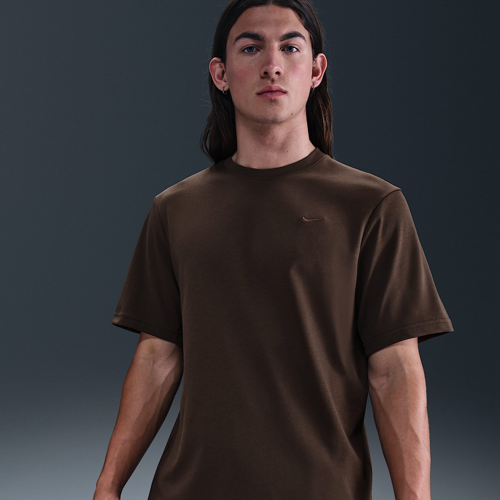 Nike Primary - Nike Primary vielseitiges Nike Dri-FIT Kurzarm-Oberteil für Herren
