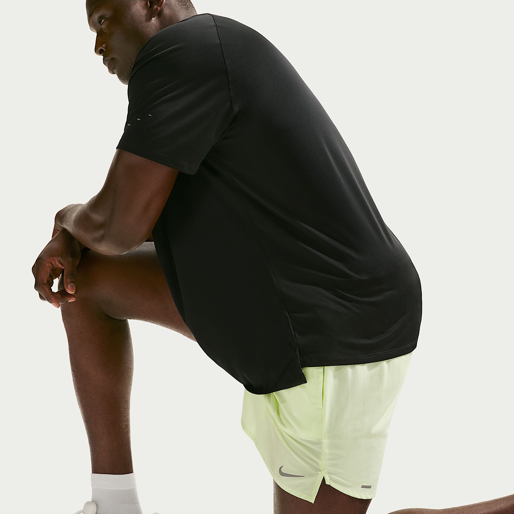 Nike Stride - Nike Stride Dri-FIT ADV Kurzarm-Laufoberteil (Herren)