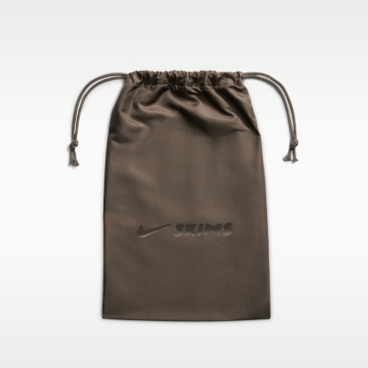 NikeSKIMS Rift Satin - Μαύρο/Μαύρο/Μαύρο - 12