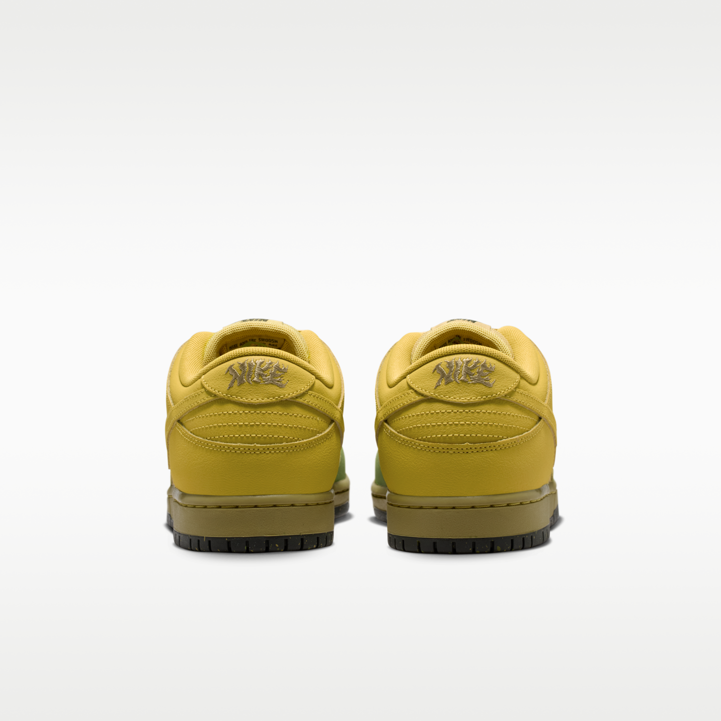 Nike SB Dunk Low Pro - Saffron Quartz/Pear/Buff Gold/Saffron Quartz - 6