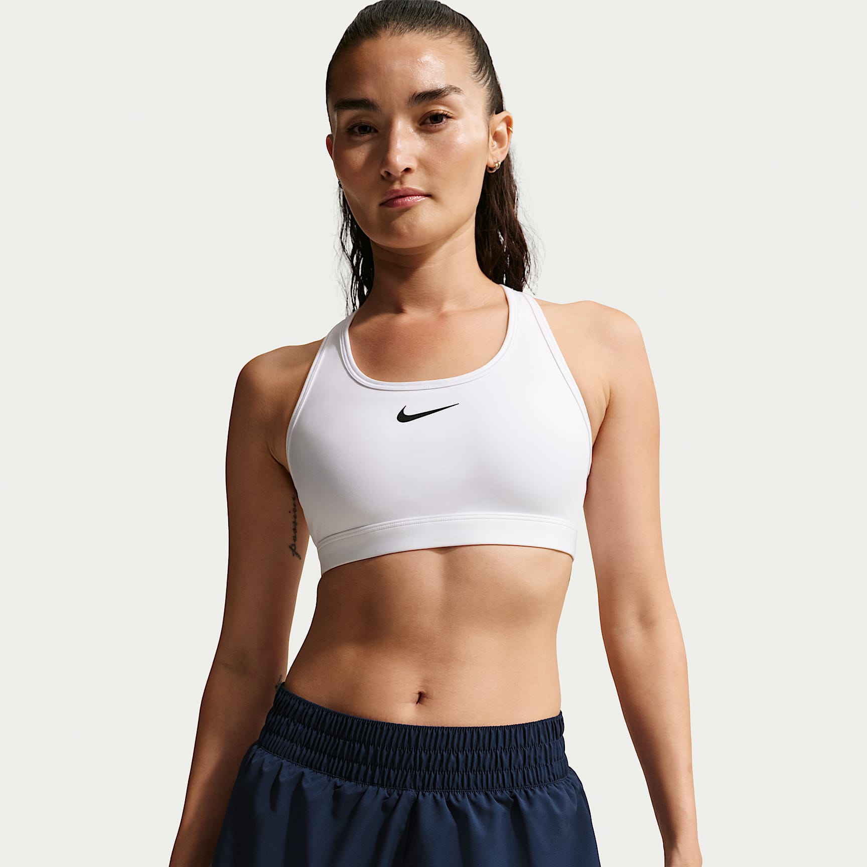 Nike One - Nike One Dri-FIT-Shorts mit mittelhohem Bund und Futter für Damen (ca. 7,5 cm)