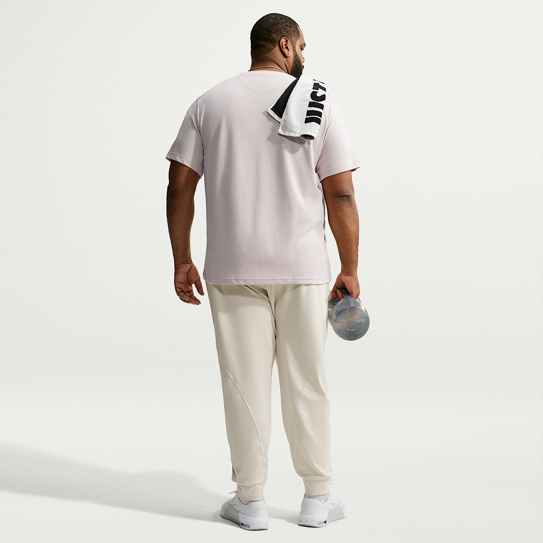 Nike Primary - Nike Primary vielseitiges Nike Dri-FIT Kurzarm-Oberteil für Herren