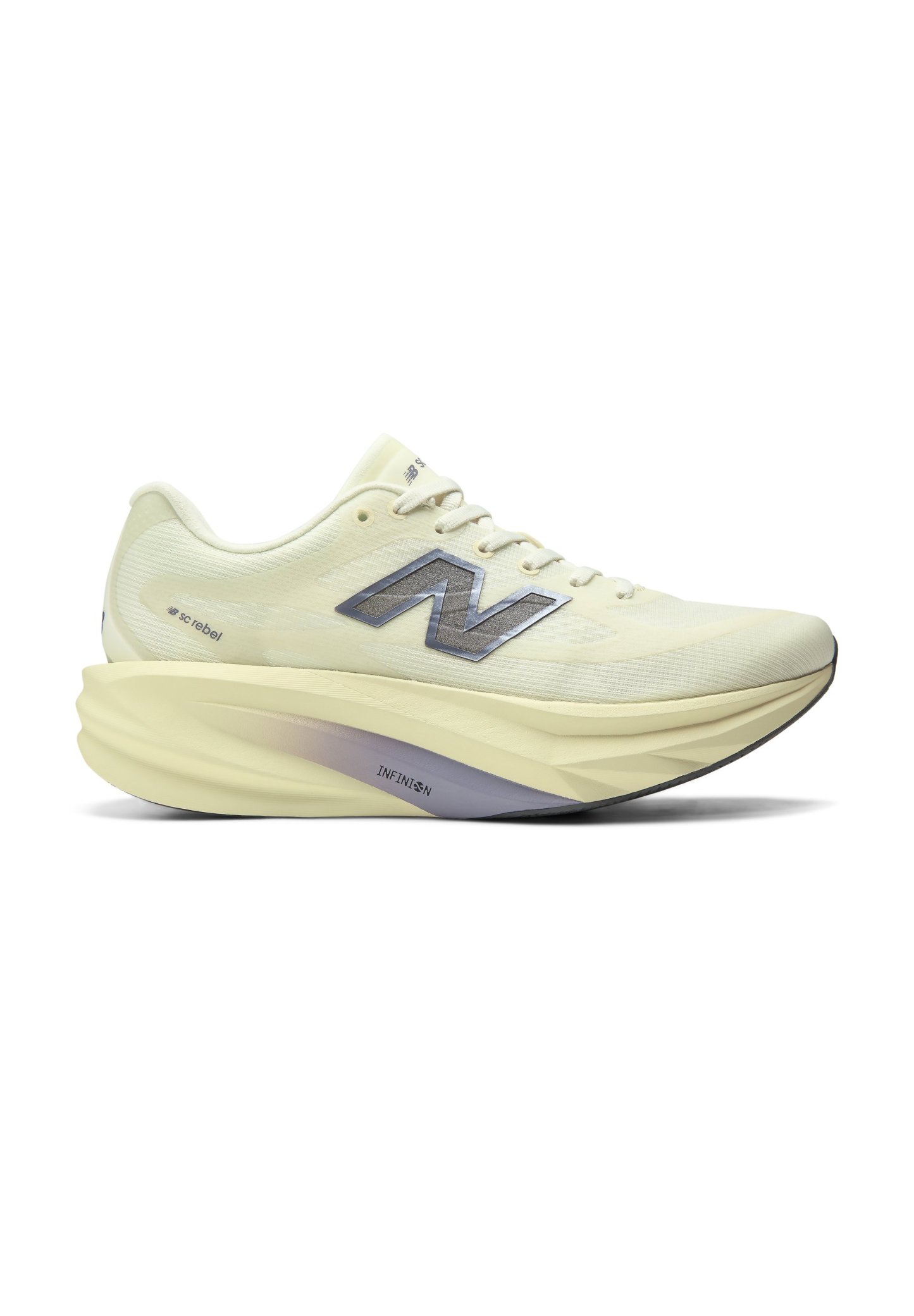 Zapatilla de running New Balance amarillo claro con suela gruesa acolchada, logo lateral, cordones y texto "Infini" en la entresuela.
