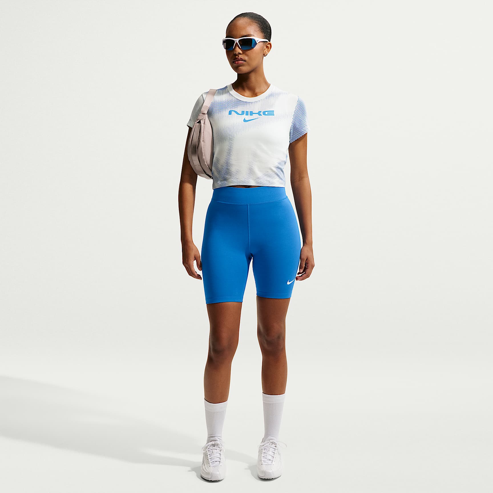 Nike Sportswear Classic - Nike Sportswear Classic Bike-Shorts mit hohem Taillenbund für Damen (ca. 20,5 cm)