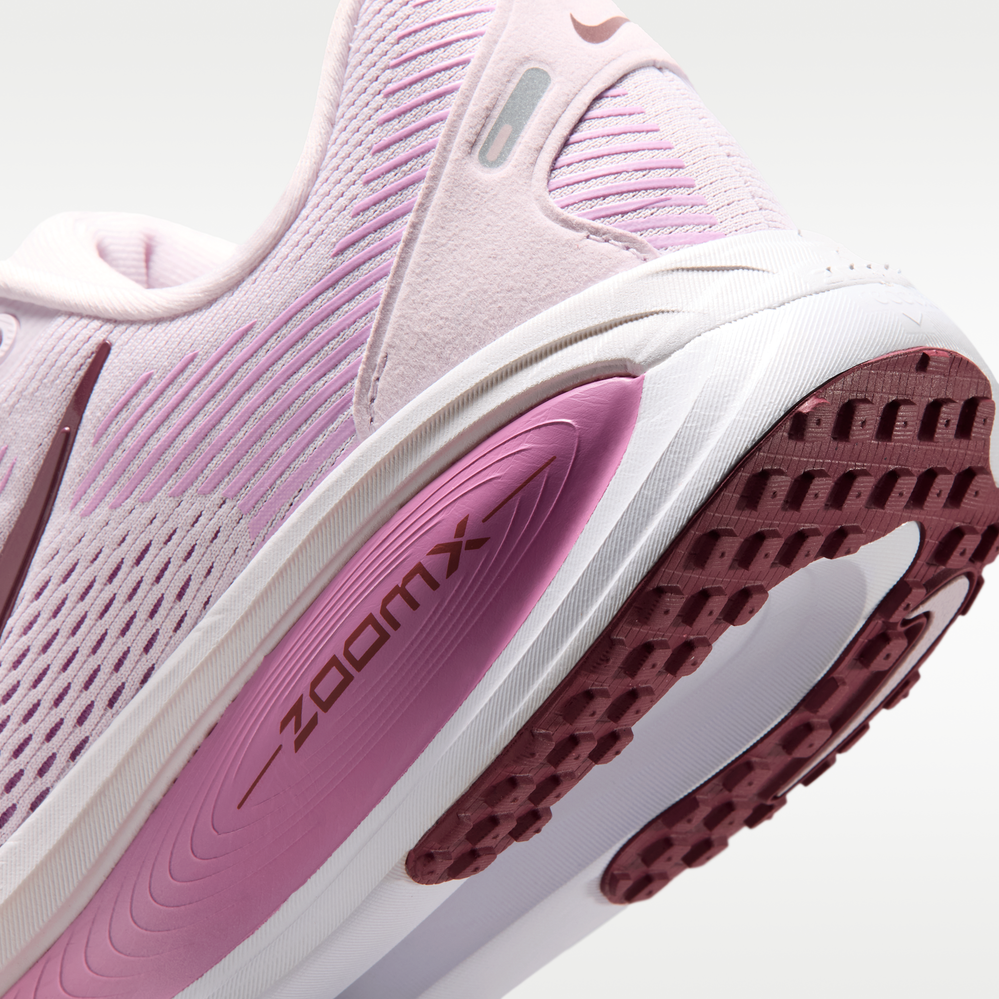 Nike Vomero 18 - Bleached Lilac/Light Magenta/Pink Rise/Pink Smoke - 8