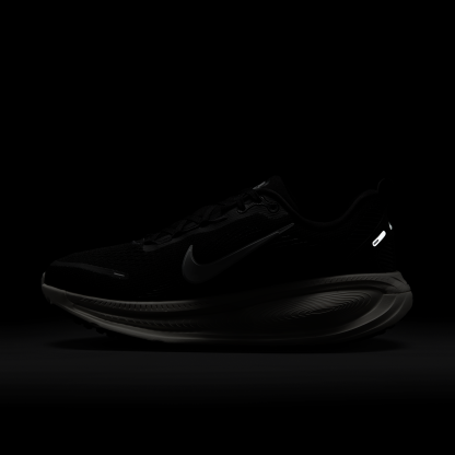 Nike Vomero 18 - Μαύρο/Coconut Milk/Light Iron Ore/Summit White - 11