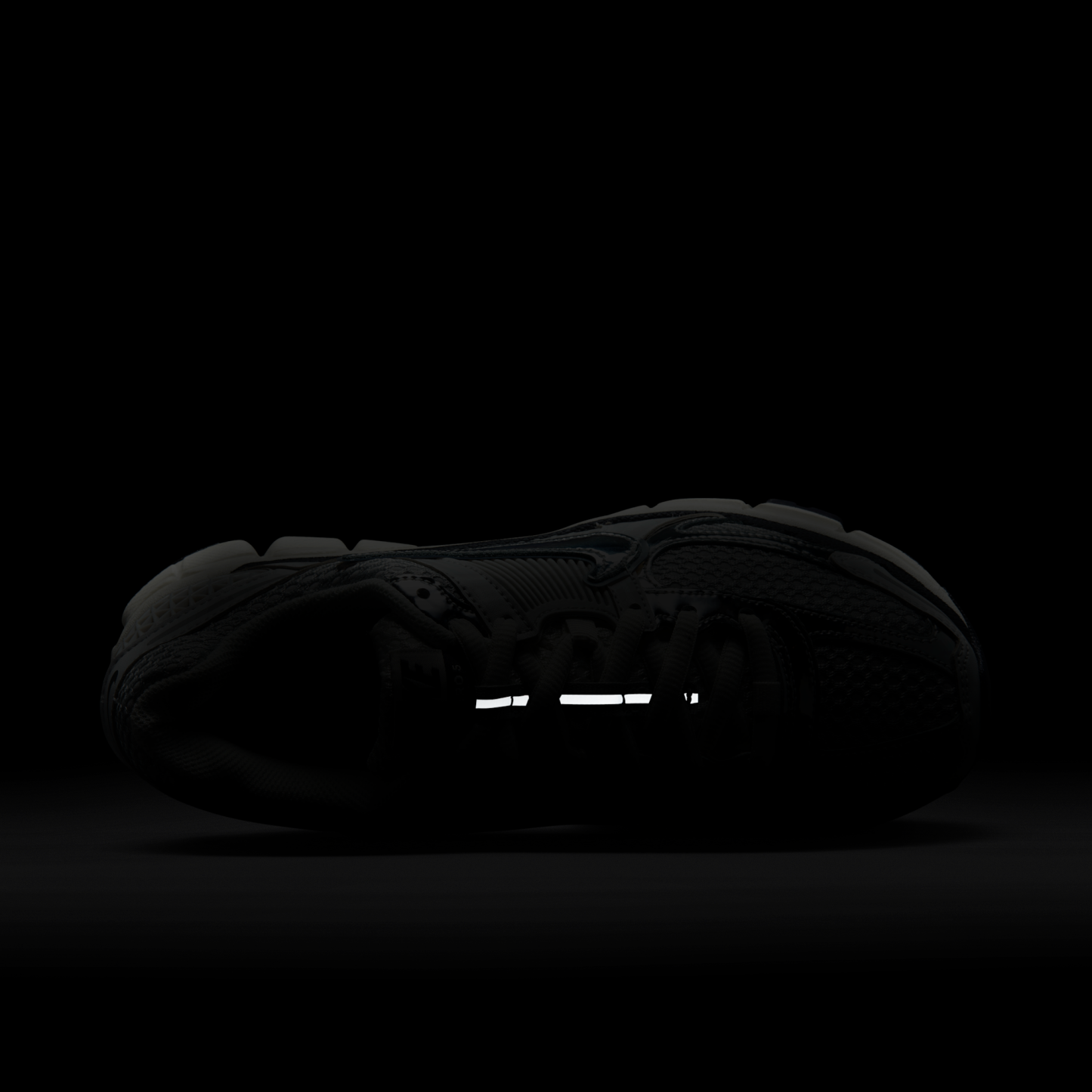 Nike Zoom Vomero 5 - Photon Dust/Gridiron/Sail/Chrome - 9