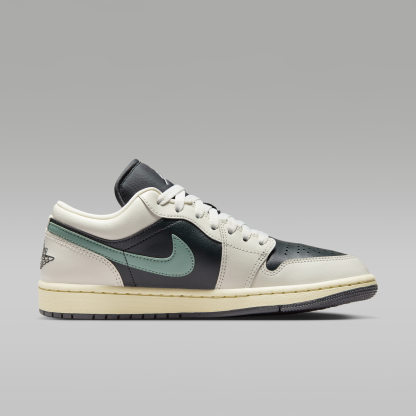 Air Jordan 1 Low - Anthracite/Sail/Legend Sand/Jade Smoke - 3