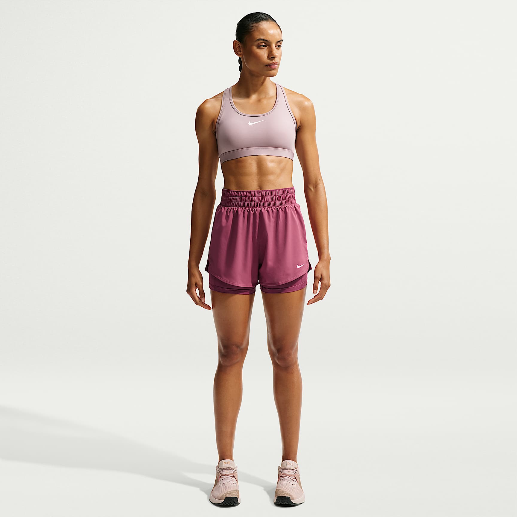 Nike One - Nike One Dri-FIT 2-in-1-Shorts mit hohem Taillenbund für Damen (ca. 7,5 cm)
