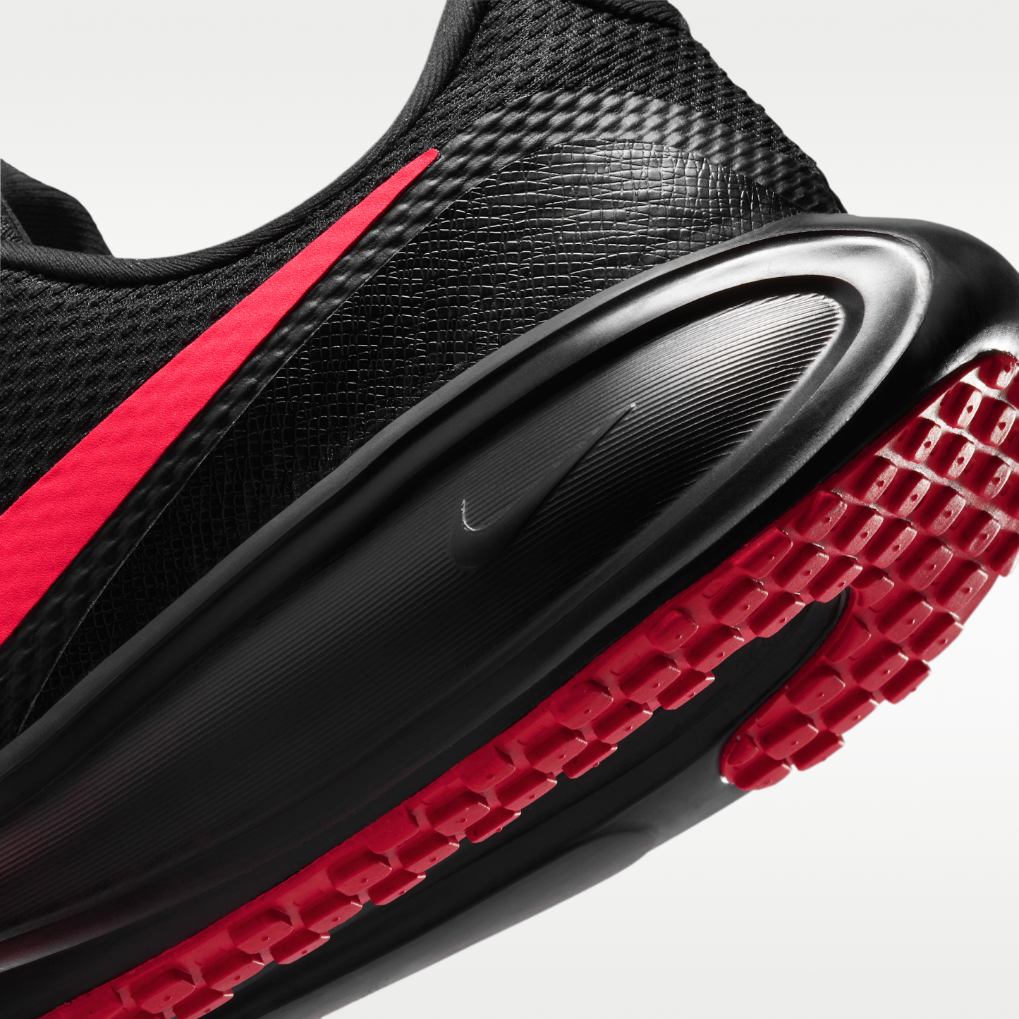 Nike Revolution 8 - Μαύρο/University Red/Red Orbit - 8