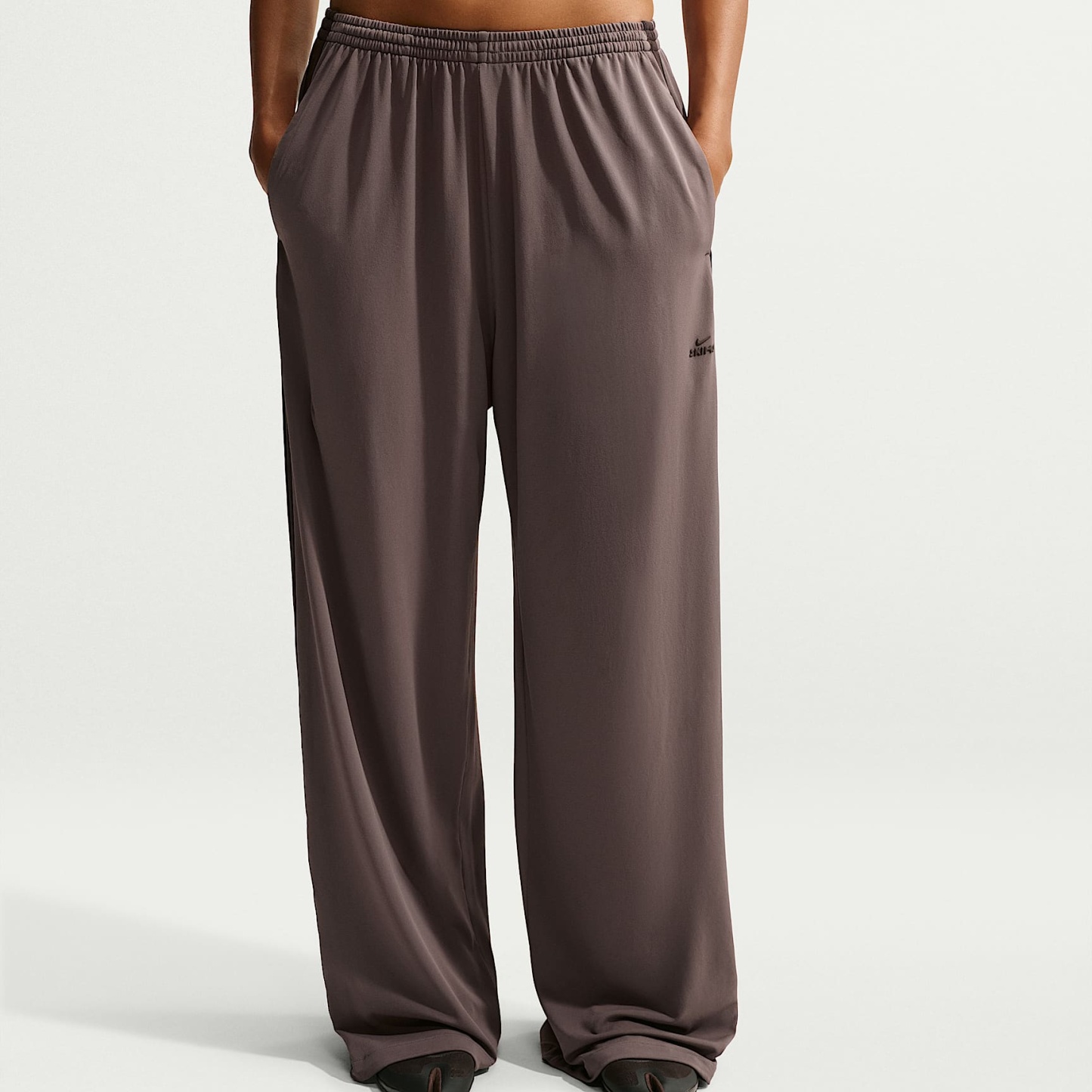 NikeSKIMS dehnbares Strickmaterial - NikeSKIMS Hose aus dehnbarem Strickmaterial mit weitem Bein (Damen)