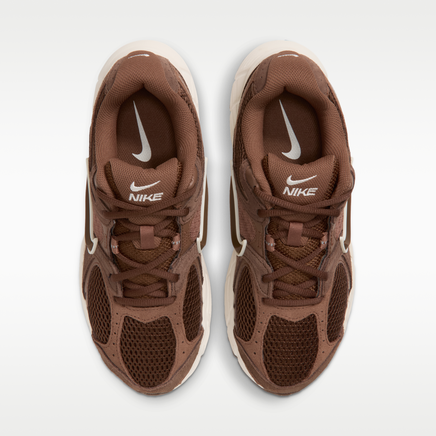 Nike V5 RNR Premium - Cacao Wow/Infinite Sable/Soft Pearl/Cacao Wow - 4