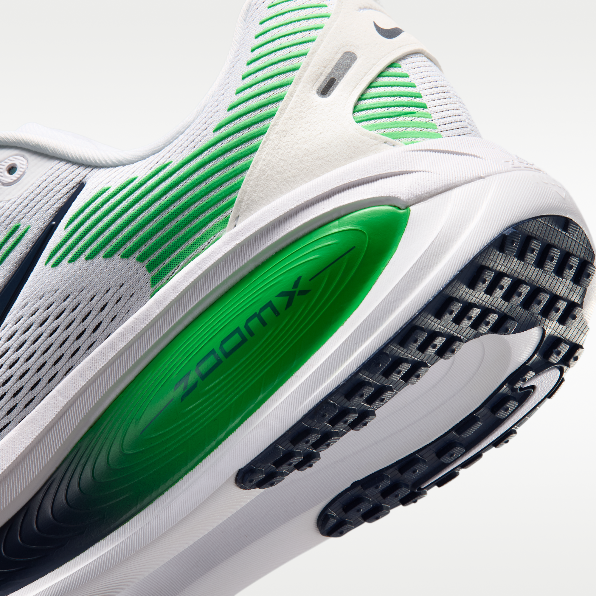 Nike Vomero 18 - Λευκό/Green Spark/Midnight Navy - 8