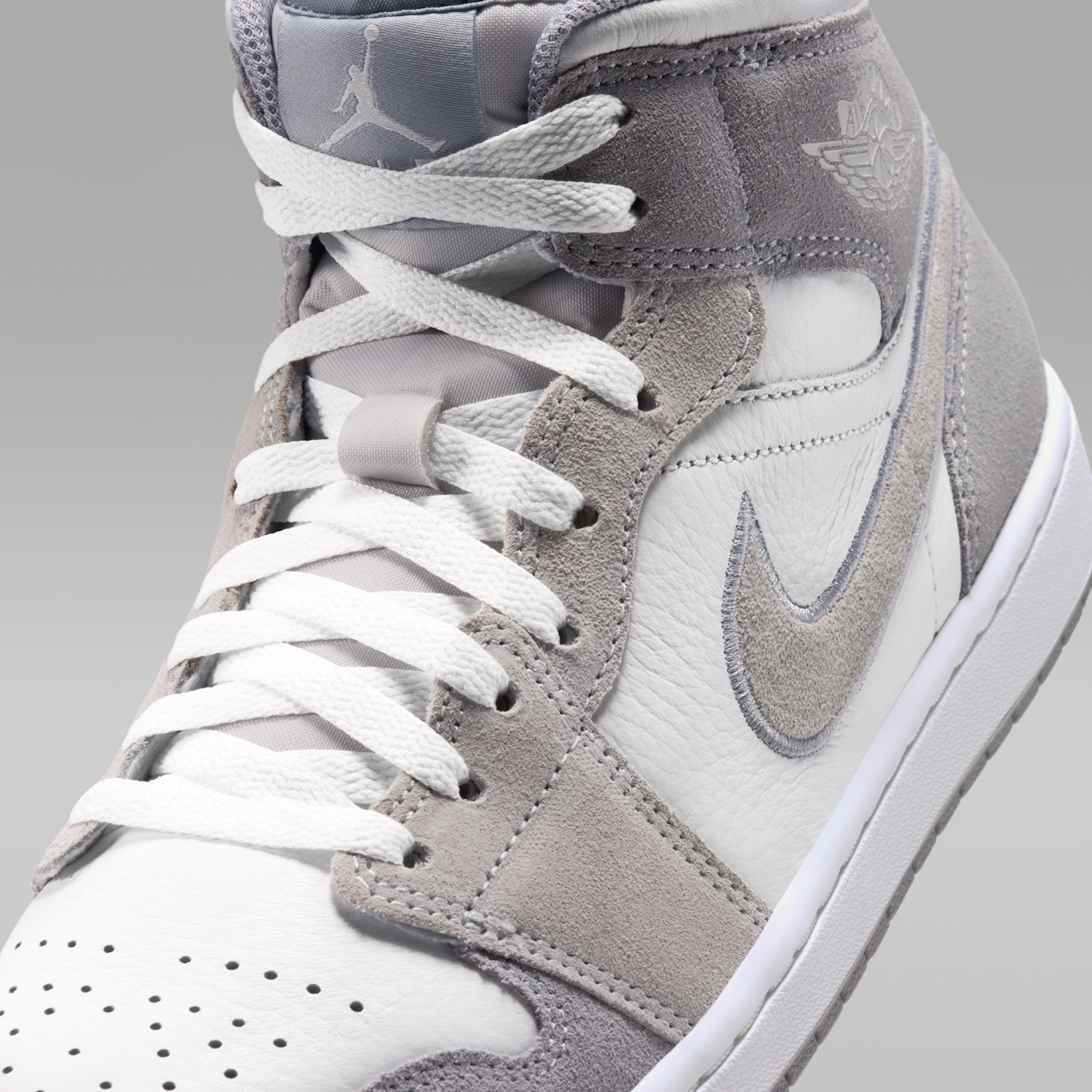 Air Jordan 1 Mid SE - Summit White/Wolf Grey/Pure Platinum - 7