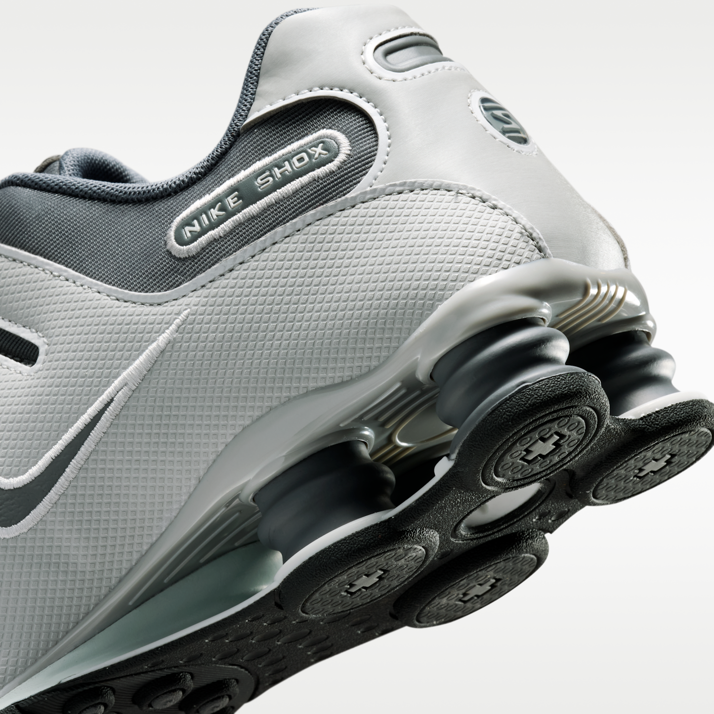Nike Shox NZ - Smoke Grey/Grey Fog/Off White/Smoke Grey - 8