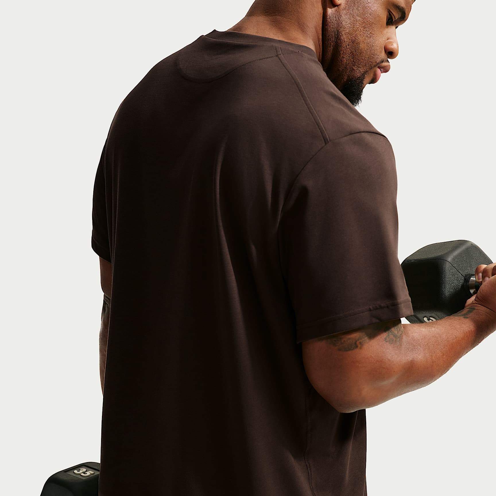 Nike Primary - Nike Primary vielseitiges Nike Dri-FIT Kurzarm-Oberteil für Herren