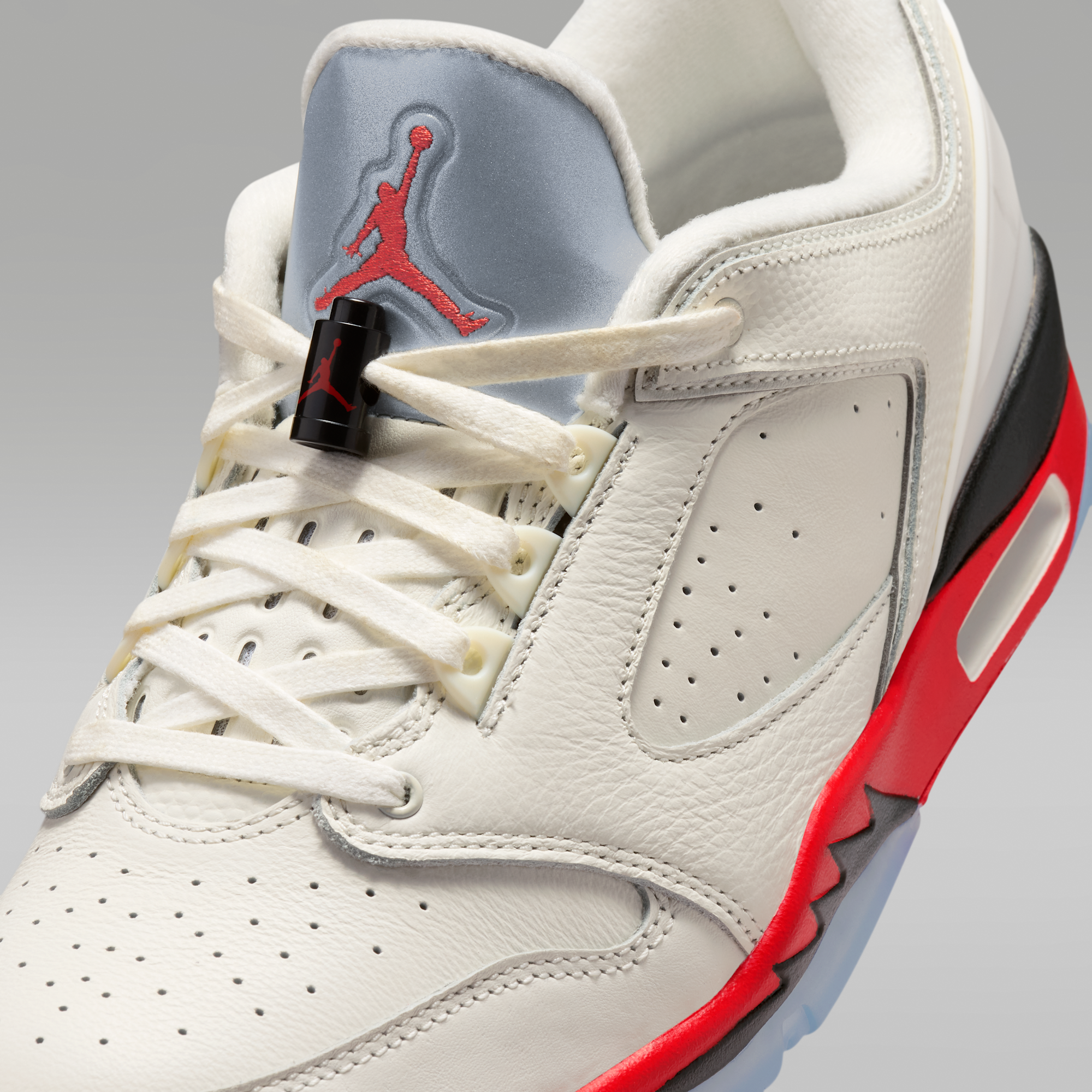 Jordan Sixty Plus Low - Sail/Μαύρο/Reflect Silver/Fire Red - 7