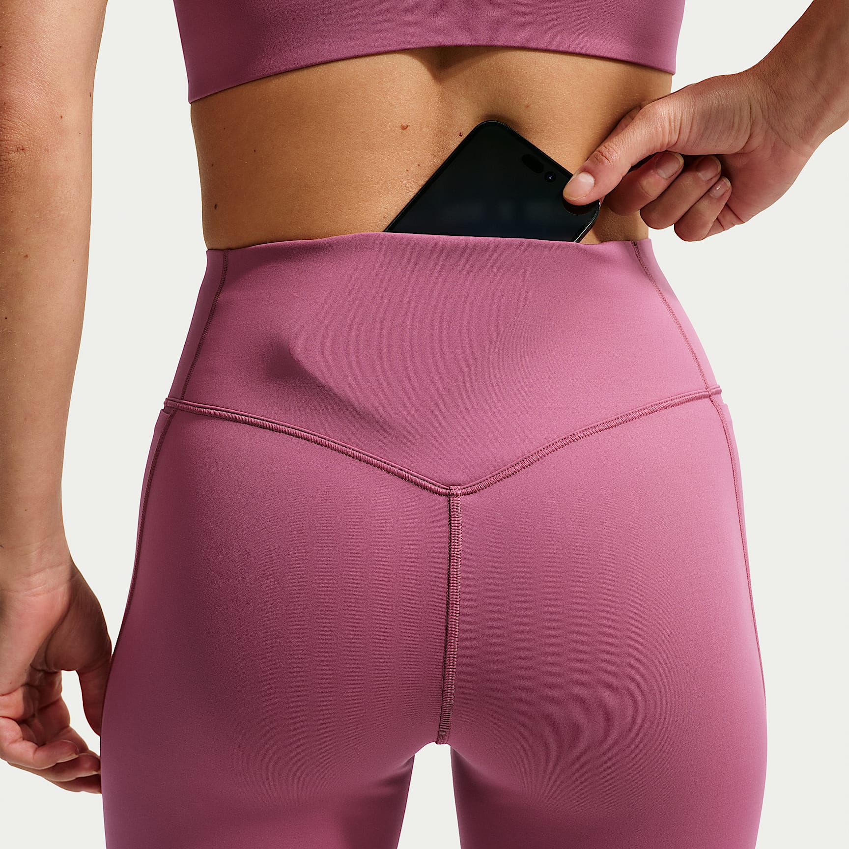 Nike Universa - Nike Universa 7/8-Leggings mit hohem Bund und ohne Frontnaht (Damen)