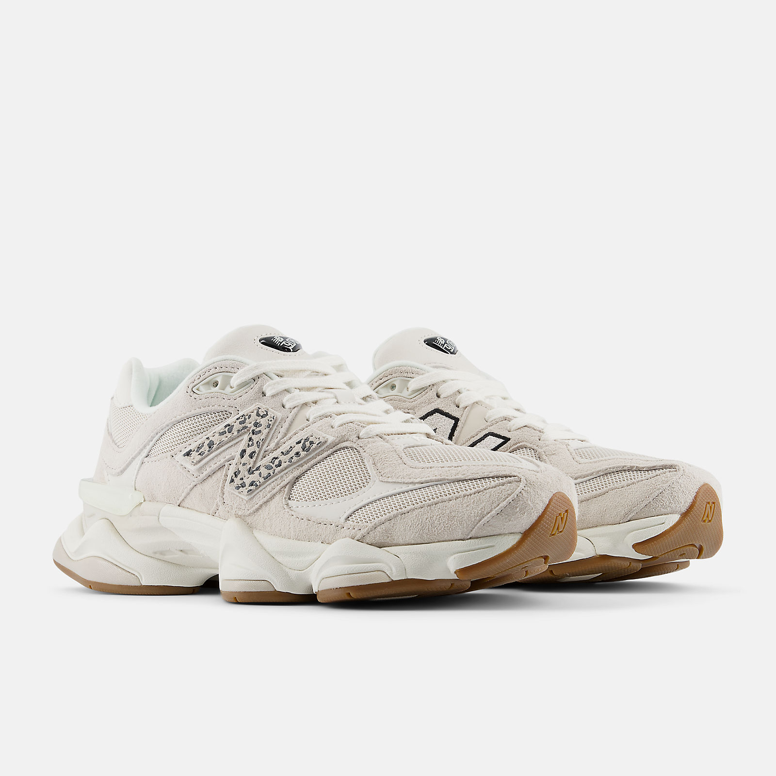 New Balance 9060 - MOONBEAM con SEA SALT y Black - U9060ASP