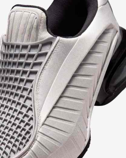 Nike Air Max Dolce - Metallic Silver/Metallic Silver/Μαύρο - 9