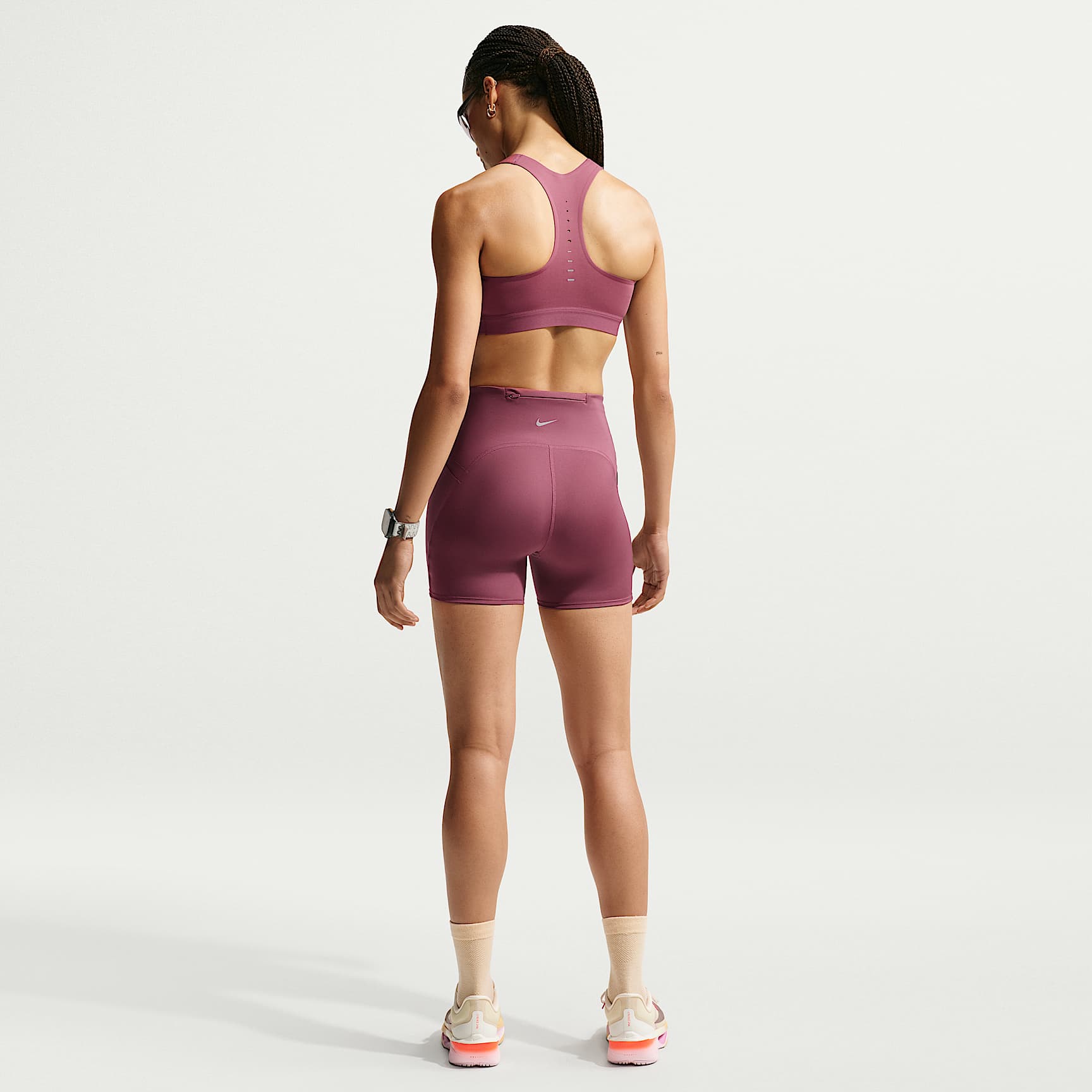 Nike Swift - Nike Swift leicht gefütterter Sport-BH mit starkem Halt (Damen)