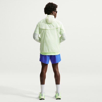 Nike Stride - Nike Stride Dri-FIT-Laufshorts mit Futter (ca. 18 cm) (Herren)