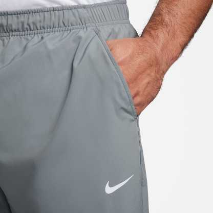 Nike Form - Nike Form vielseitige Hose mit schmal zulaufender Passform und für Herren