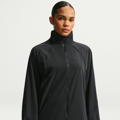 NikeSKIMS Stretch Nylon - NikeSKIMS Stretch Nylon Oversize-Jacke (Damen)