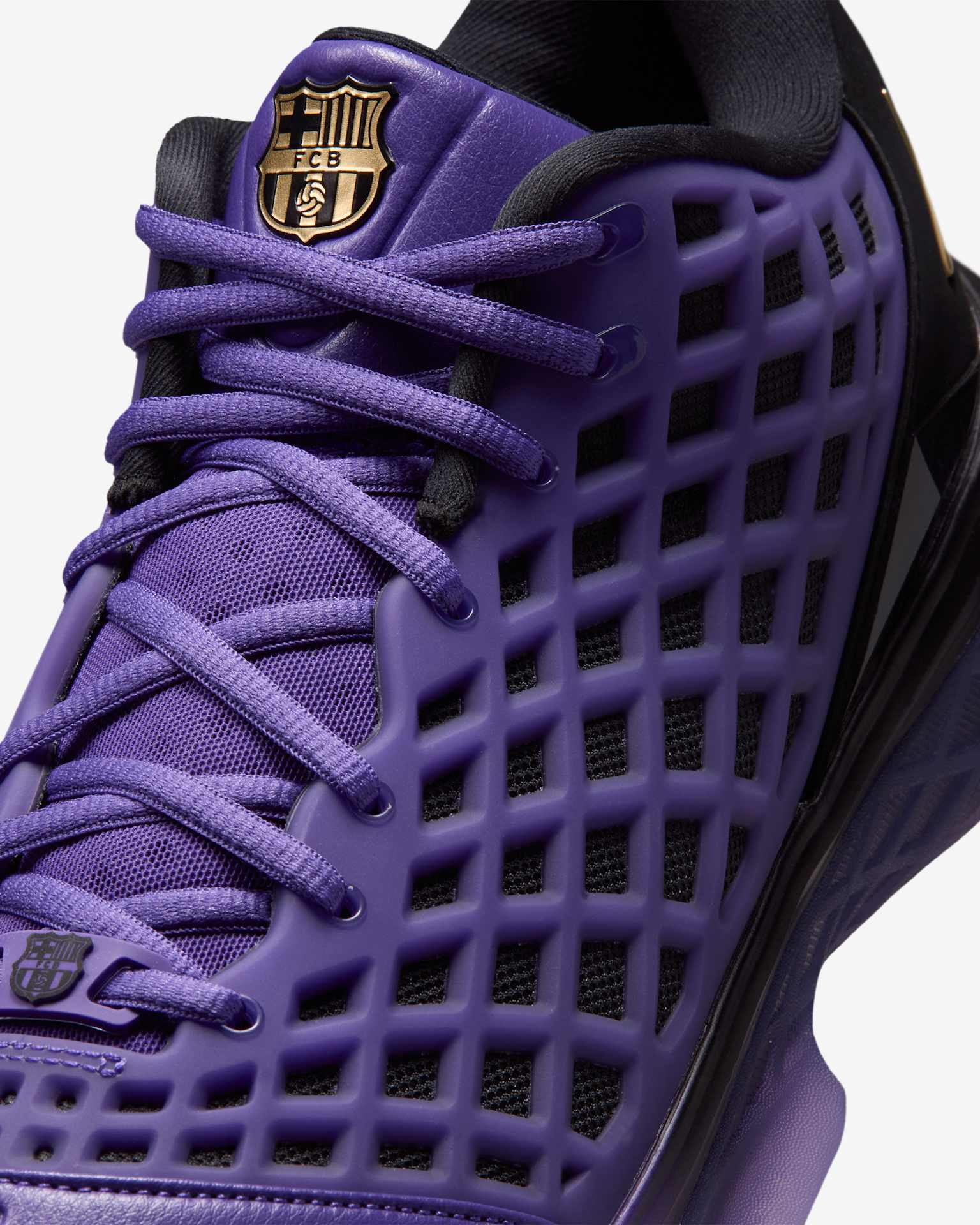 Kobe 3 Low Protro x Μπαρτσελόνα - Μαύρο/Electro Purple/Metallic Gold - 8