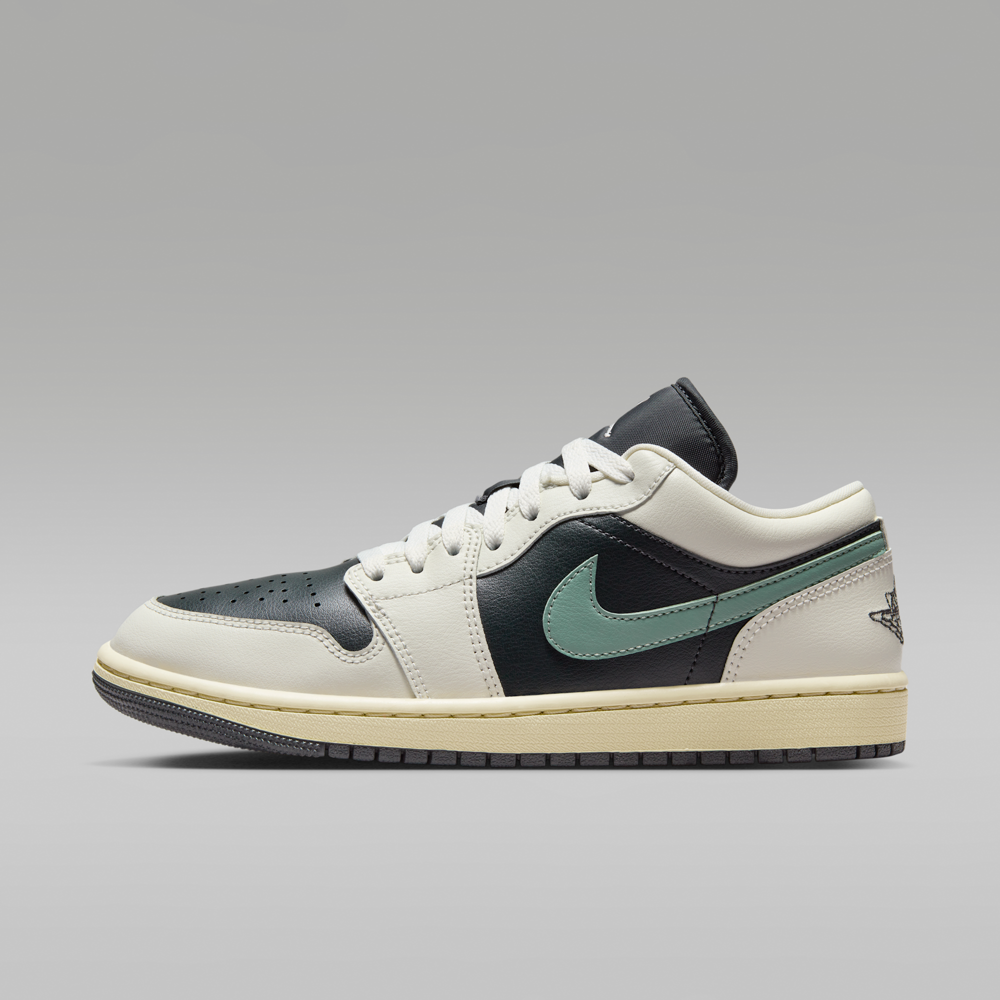 Air Jordan 1 Low - Anthracite/Sail/Legend Sand/Jade Smoke - 1