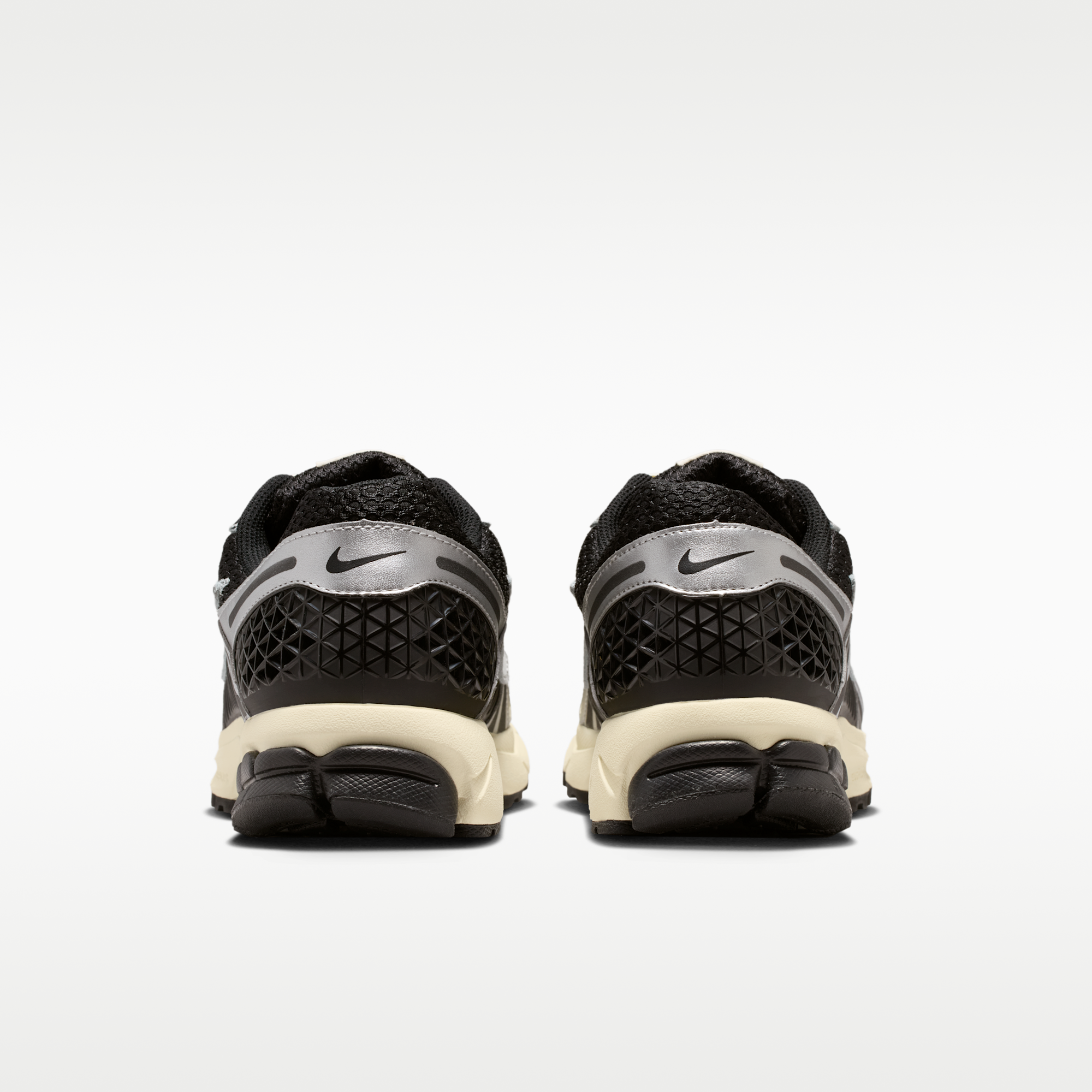 Nike Zoom Vomero 5 - Μαύρο/Metallic Silver/Coconut Milk/Chrome - 6