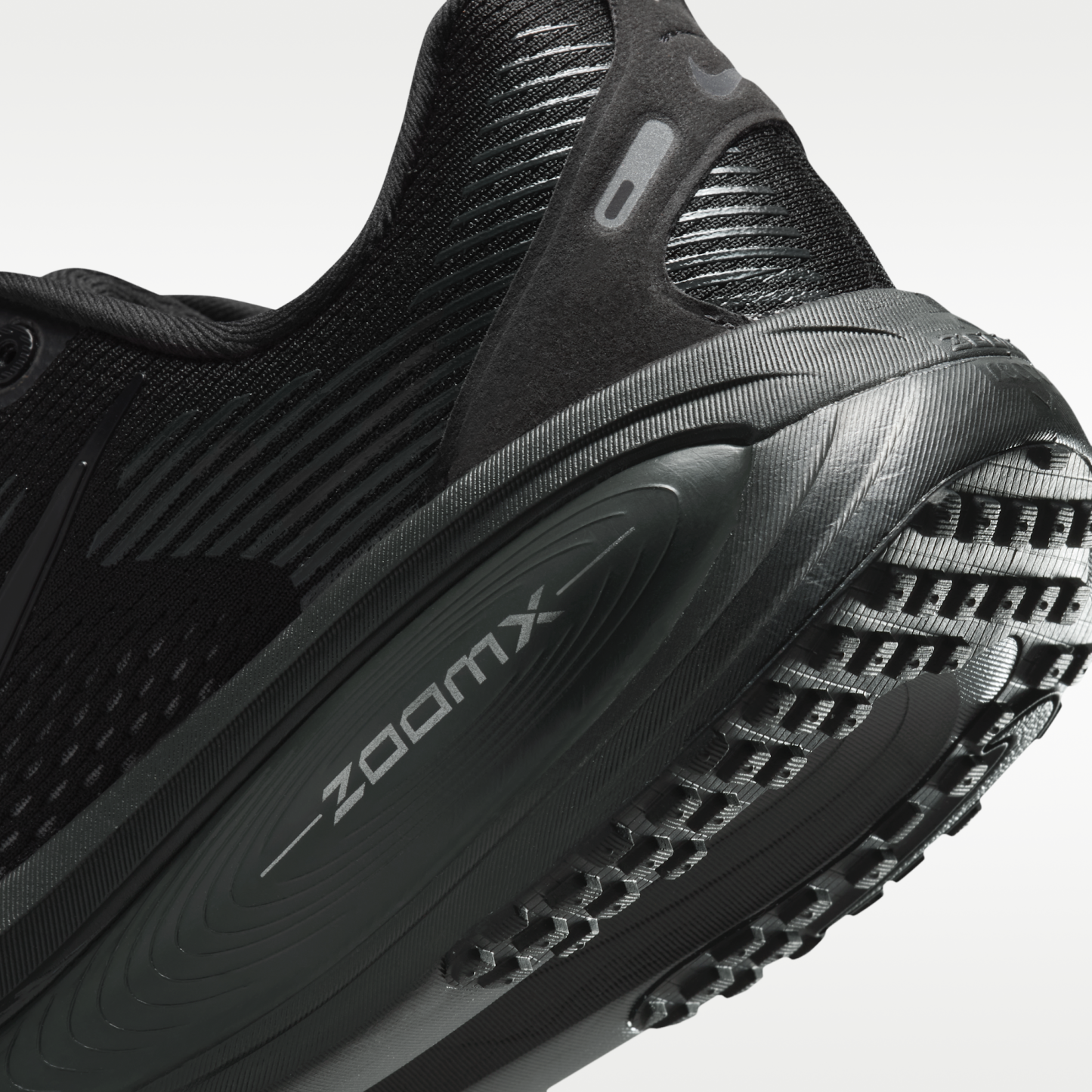 Nike Vomero 18 - Μαύρο/Dark Smoke Grey/Light Smoke Grey/Μαύρο - 8