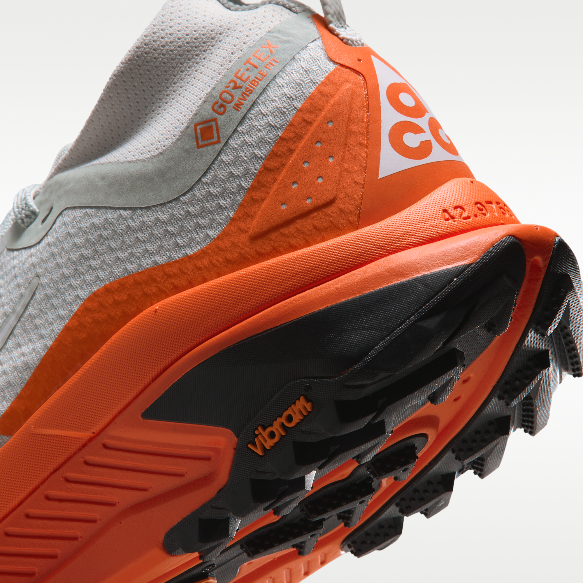 ACG Zegama Trail GORE-TEX - Light Silver/Safety Orange/Μαύρο/Summit White - 9