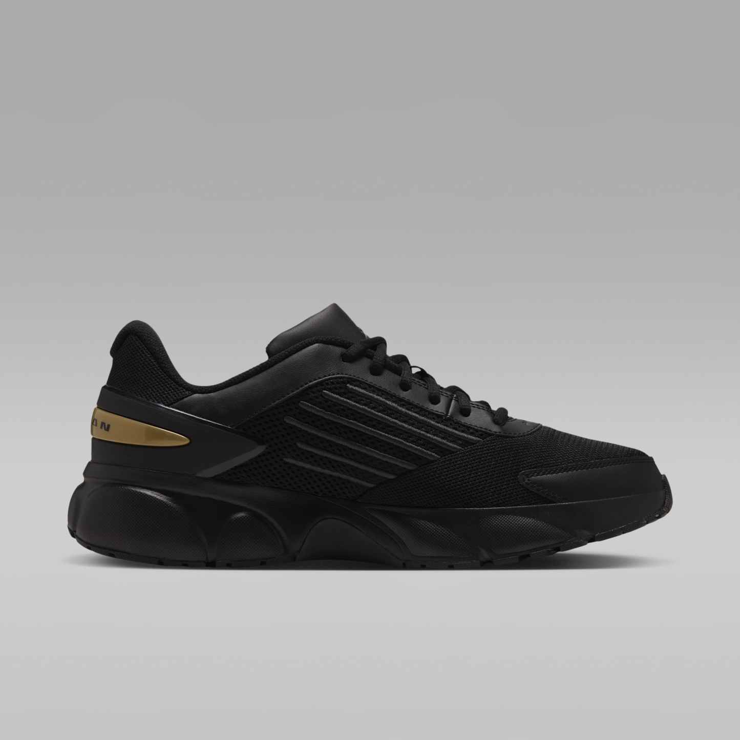 Jordan Trunner Flow - Μαύρο/Metallic Gold/Dark Smoke Grey - 3