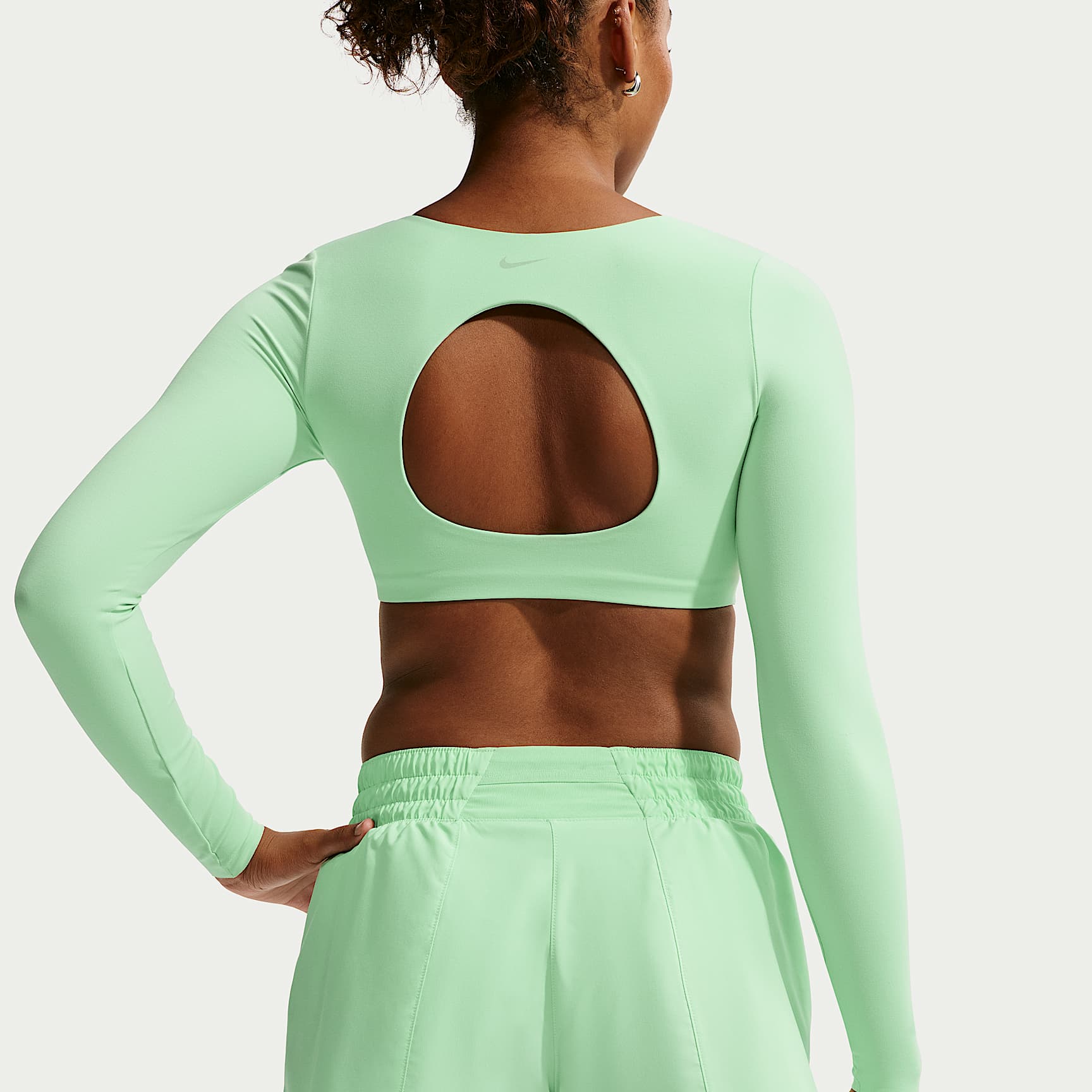 Nike One - Nike One Dri-FIT-Shorts mit mittelhohem Bund und Futter für Damen (ca. 7,5 cm)