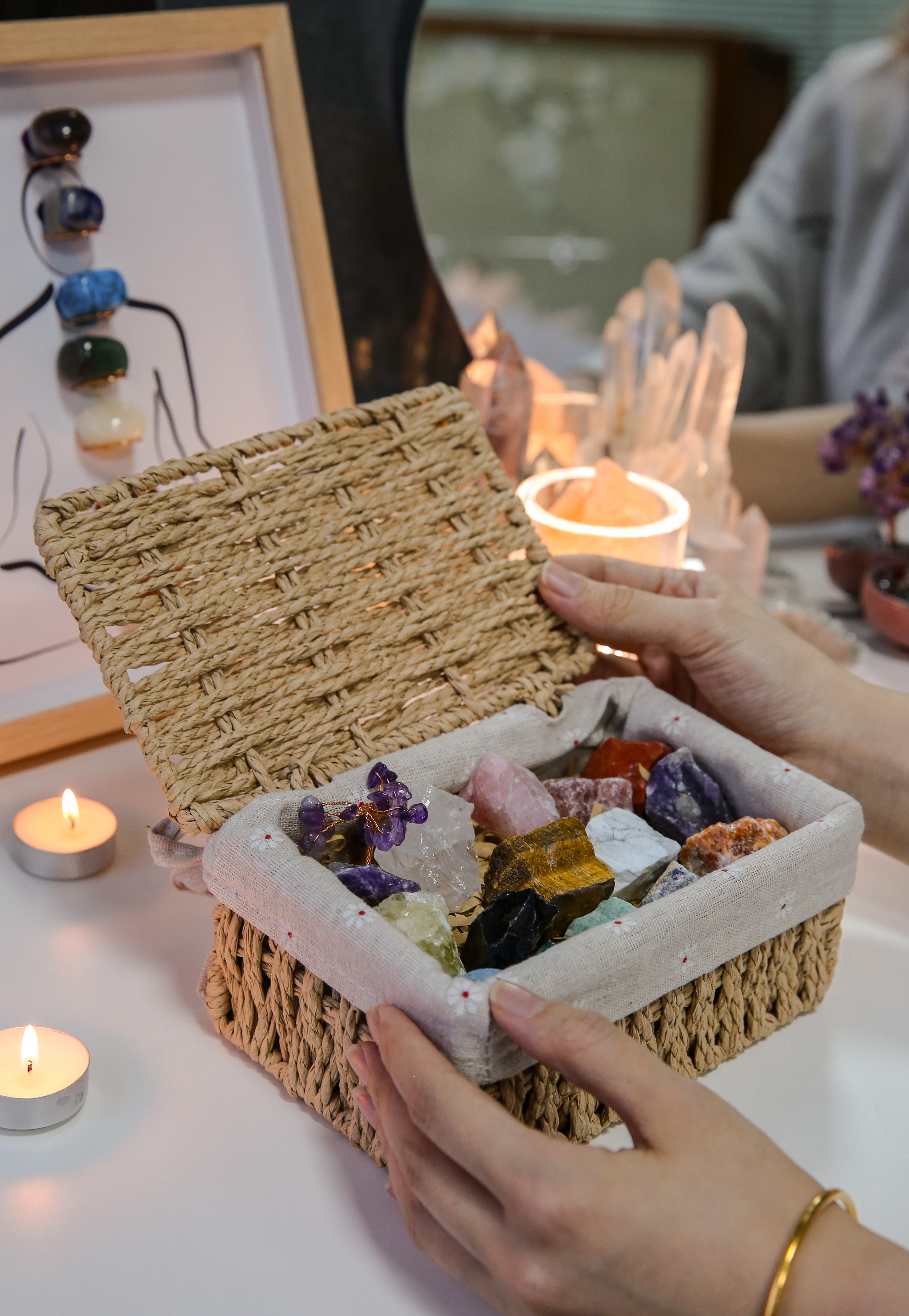 Premium Chakra Crystal Basket Set — 18 Natural Healing Gemstones