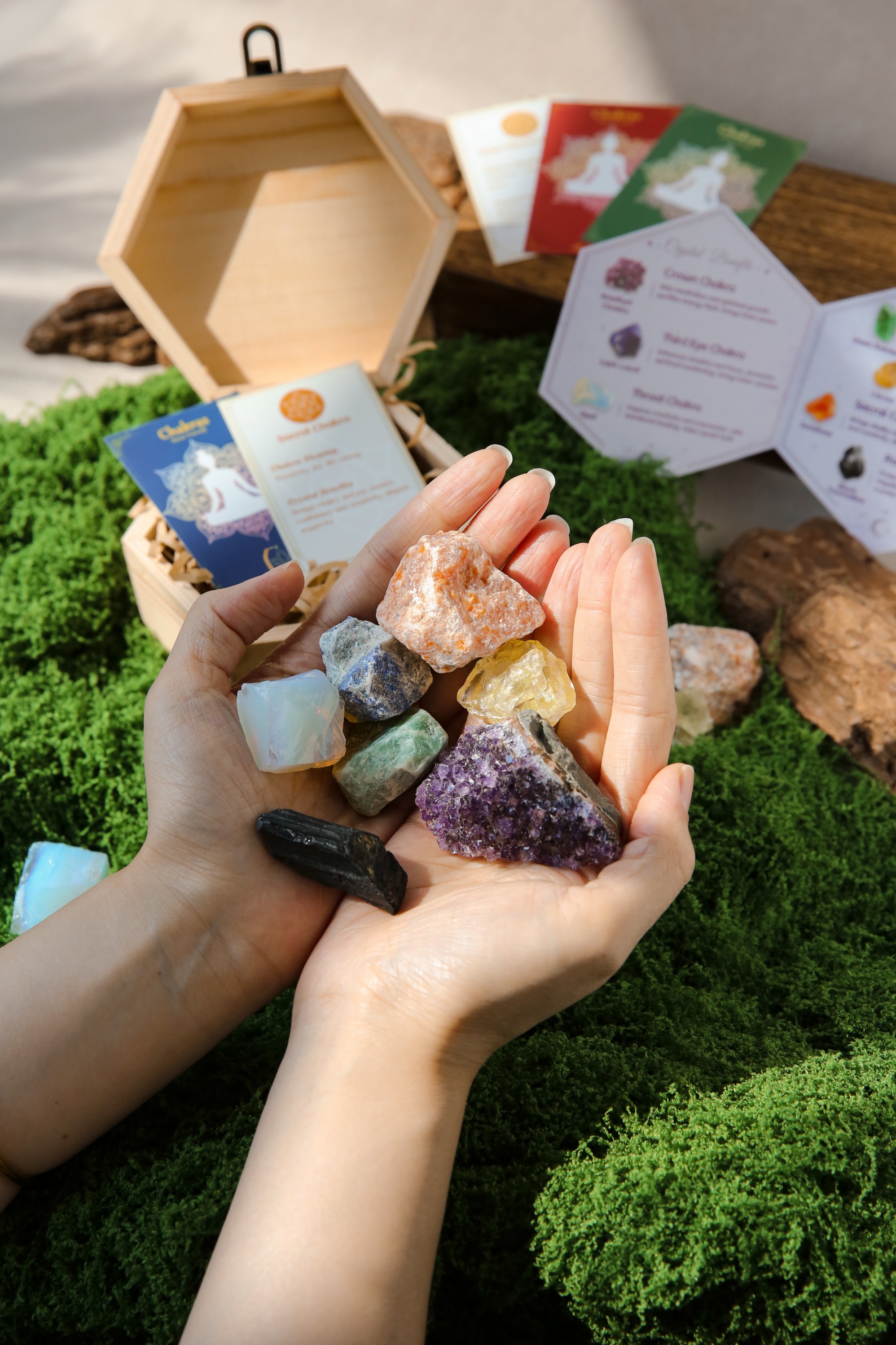 7 Chakra Healing Crystal Gift Box