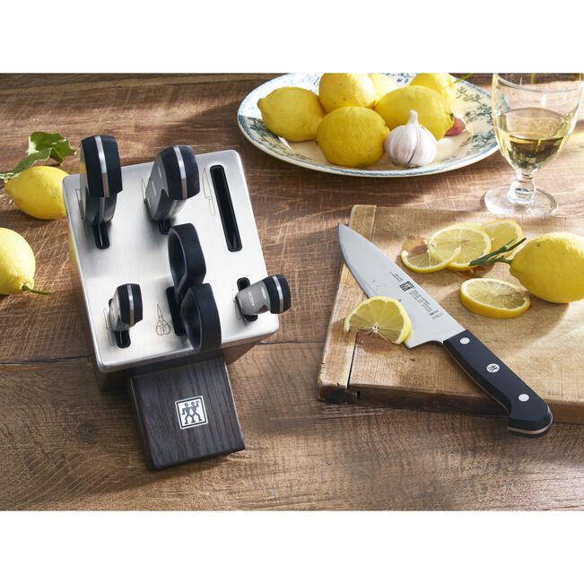 Časovo obmedzená ponuka ZWILLING® | 6 nožov + 1 pár nožníc + držiak na nože (s brúskou)