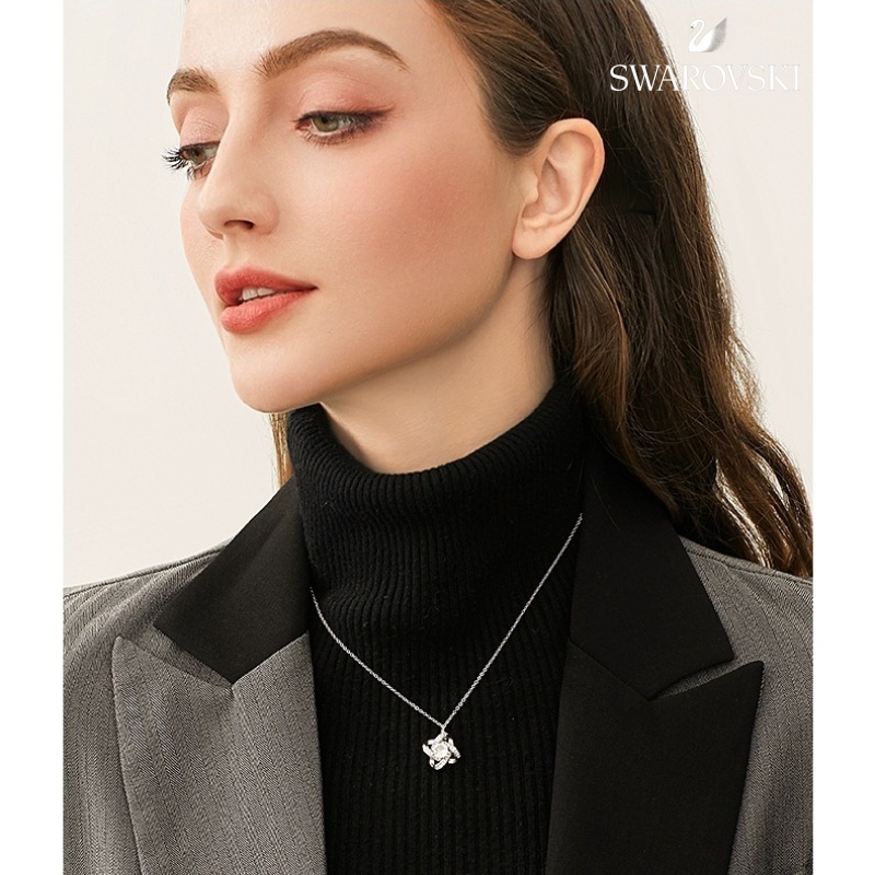 Chanel Ελαφρύ, πολυτελές κολιέ με διαμάντι από moissanite