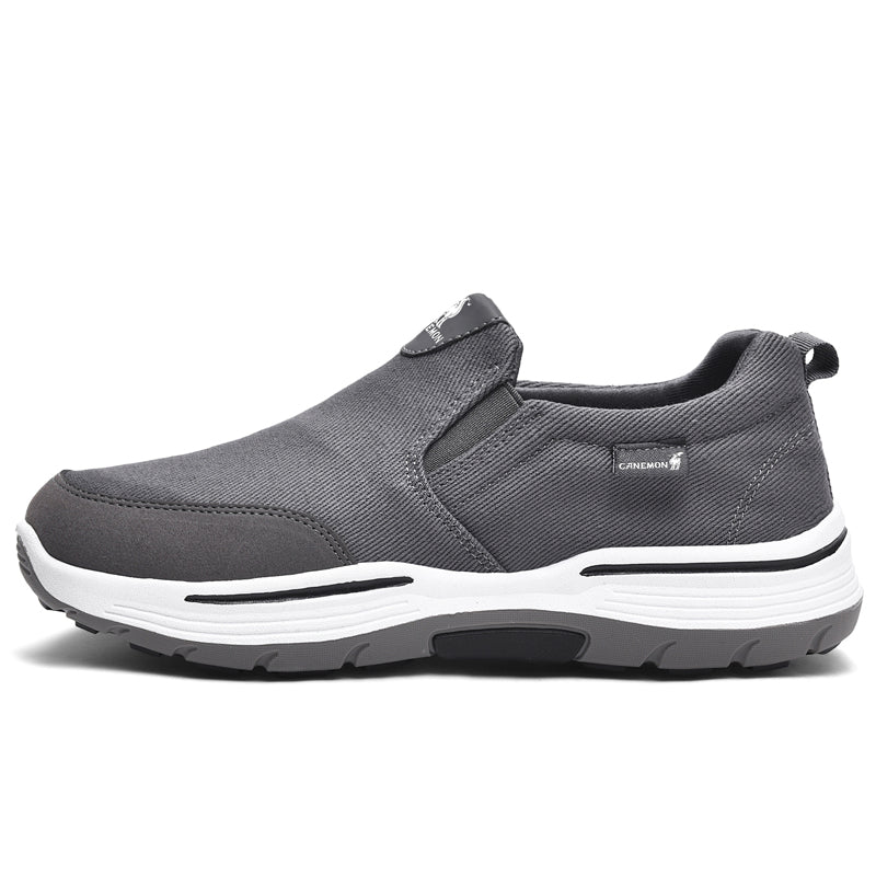 Herren-Slipper zum Wandern – Leichte, gepolsterte Sohle, wasserdichtes Mesh-Gewebe, breite Zehenbox, Fußgewölbeunterstützung und rutschfeste Traktion
