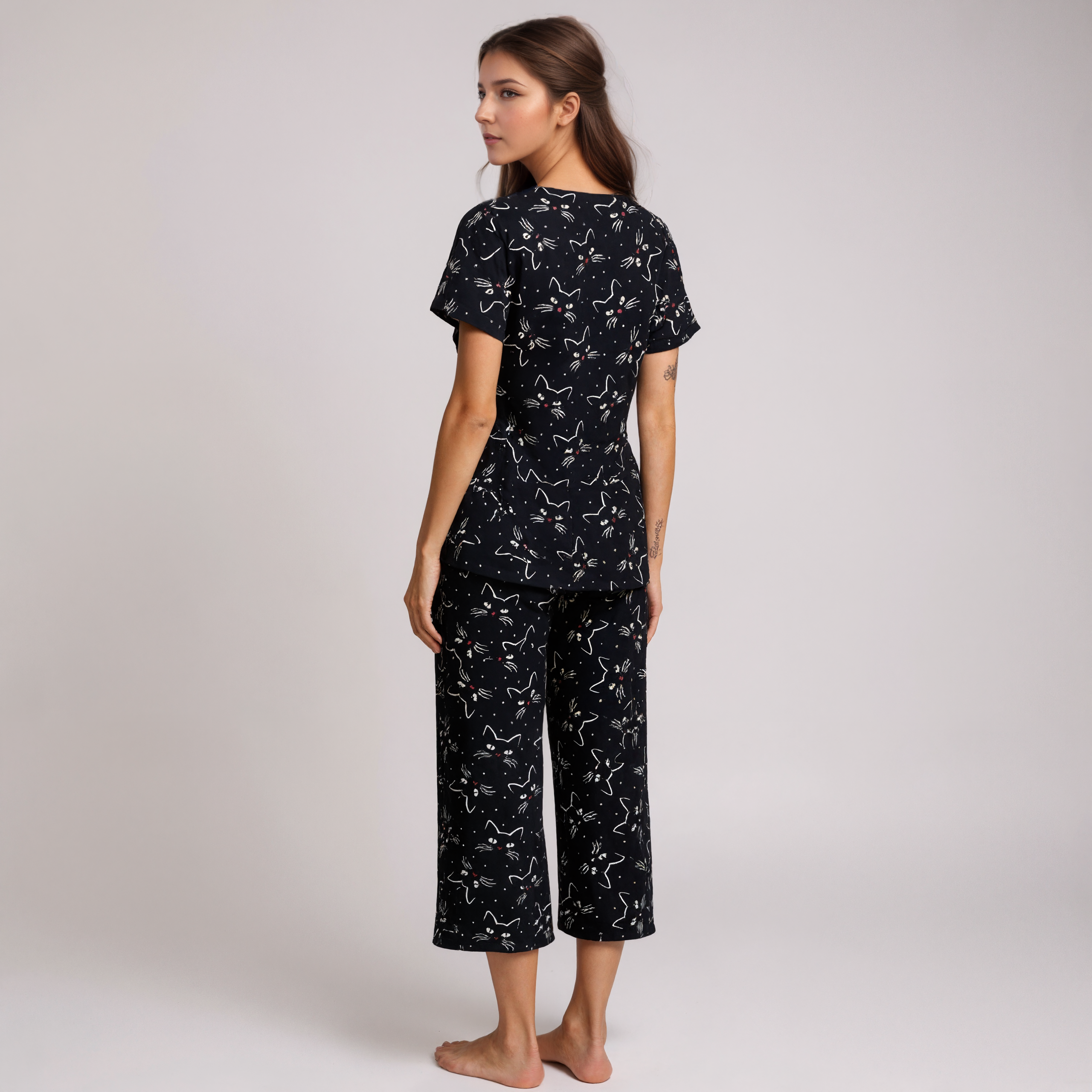 Pajama Set With Top And Capri Pants