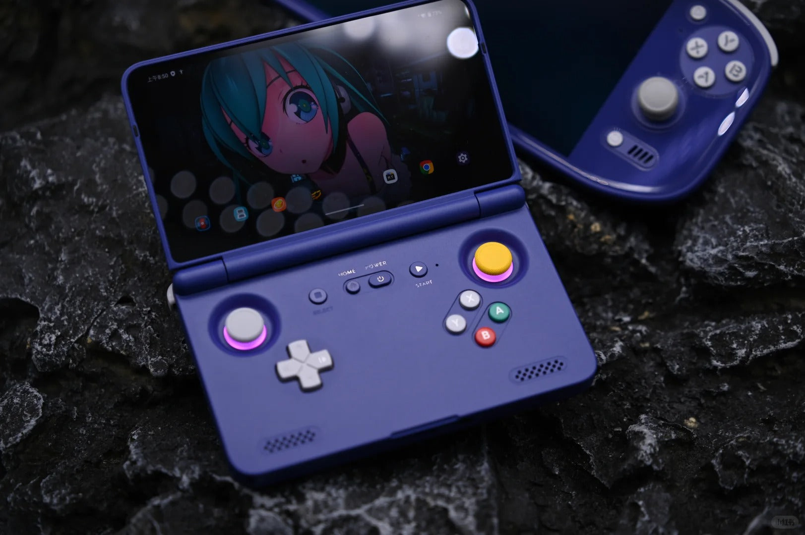 Retroid Pocket Flip 2 Game Console Hall effect